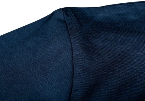 T-shirt NEO TOOLS granatowy to połączenie klasyki, trwałości i profesjonalnego stylu.