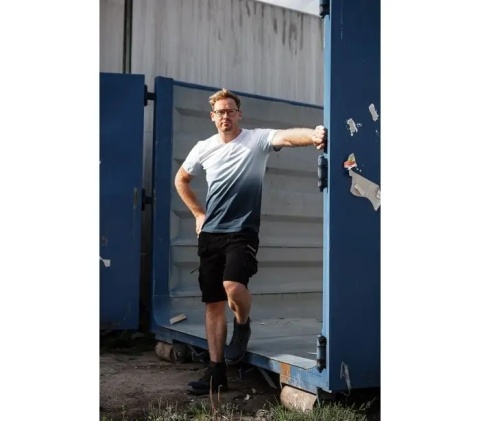 Nowoczesny, modny wygląd – pasuje do pracy i codziennych stylizacji L.