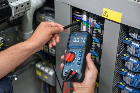GDM 600-15 Multimetr wilelofumkcyjny Idealny dla elektryków, serwisantów i techników.