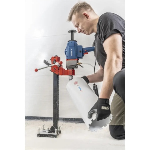 Dedra DED7616S – precyzyjne wiercenie w betonie do 205 mm.