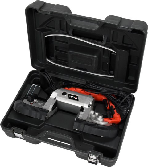 Beznarzędziowy mechanizm montażu taśmy zapewnia szybkie przygotowanie do pracy.