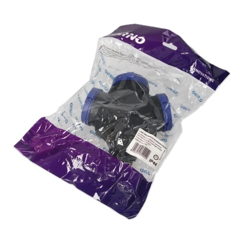 Opakowanie - Bryzgoszczelny rozgałęźnik ORNO posiada przepust kablowy Ø13 mm.