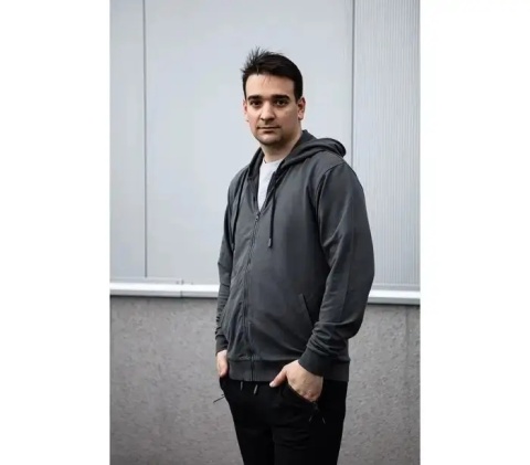 NEO TOOLS 81-656-L – komfortowy i wytrzymały t-shirt dla profesjonalistów.